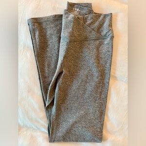 Abercrombie YPB everydaySOFT Curve Love Flare Legging